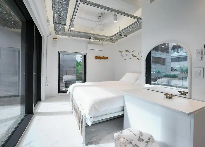 度假居 F9 Tailored Service Near Hongik Univ Station