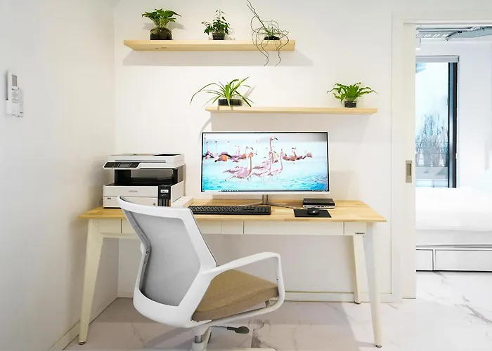 F9 Tailored Service Near Hongik Univ Station 度假居