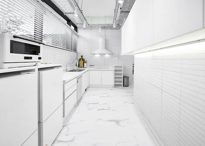 F9 Tailored Service Near Hongik Univ Station * 首爾