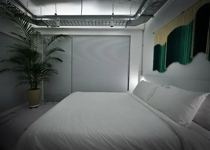 F9 Tailored Service Near Hongik Univ Station 度假居 首爾
