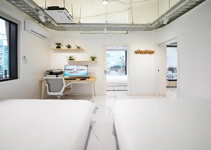 F9 Tailored Service Near Hongik Univ Station *