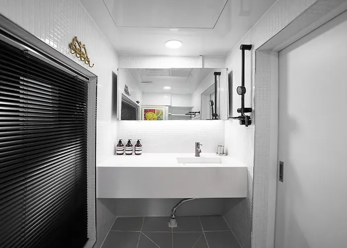 F9 Tailored Service Near Hongik Univ Station 度假居 *